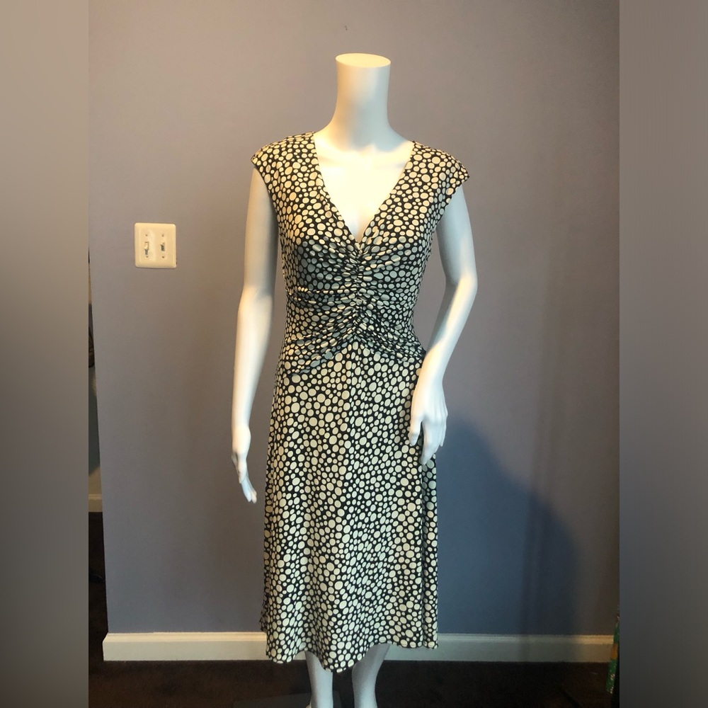 ⭕️ PRICE FIRM Maggy London Size 8 Black and White Polka Dot Dress